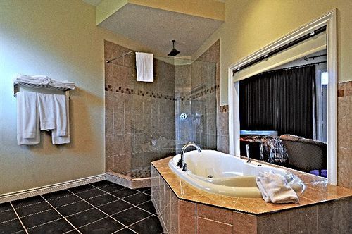 Shiraz Villa Osoyoos Extérieur photo